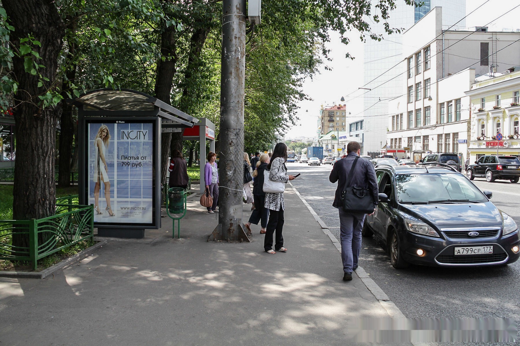 Фотография рекламного носителя, тип: Остановка 1.8x1.2, адрес: Бакунинская ул. Х Бауманская ул., поз.2, Москва, Россия. Сторона Б №334701