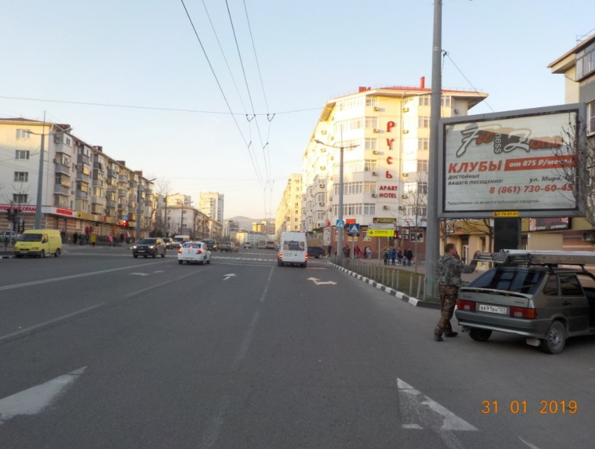 Фотография рекламного носителя, тип: Ситиборд 2.7x3.7, адрес: Ленина пр-т., д.40, Новороссийск, Краснодарский край, Россия. Сторона А1-А4 №587738