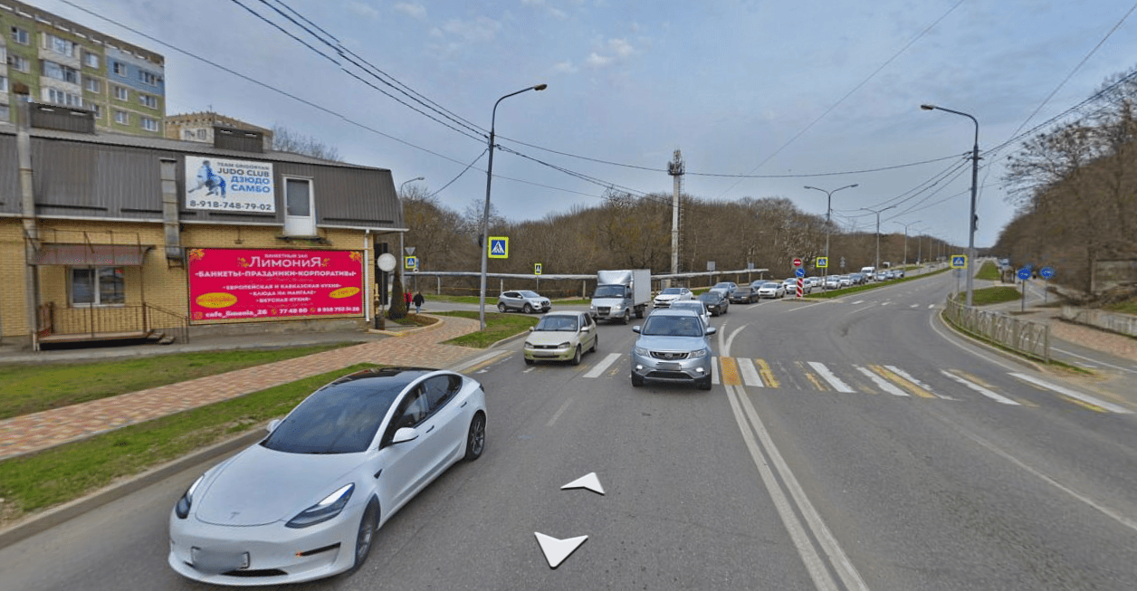 Фотография рекламного носителя, тип: Медиафасад, адрес: Космонавтов ул., д.4г, поз.2, Ставрополь, Ставропольский край, Россия. Сторона Б1-Б11 №1325636