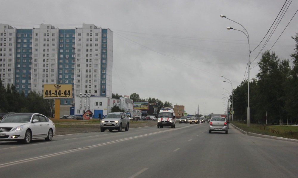 Фотография рекламного носителя, тип: Билборд 3x6, адрес: 60 лет Октября ул., ТК Орион, Нижневартовск, Ханты-Мансийский автономный округ – Югра, Россия. Сторона Б №676177