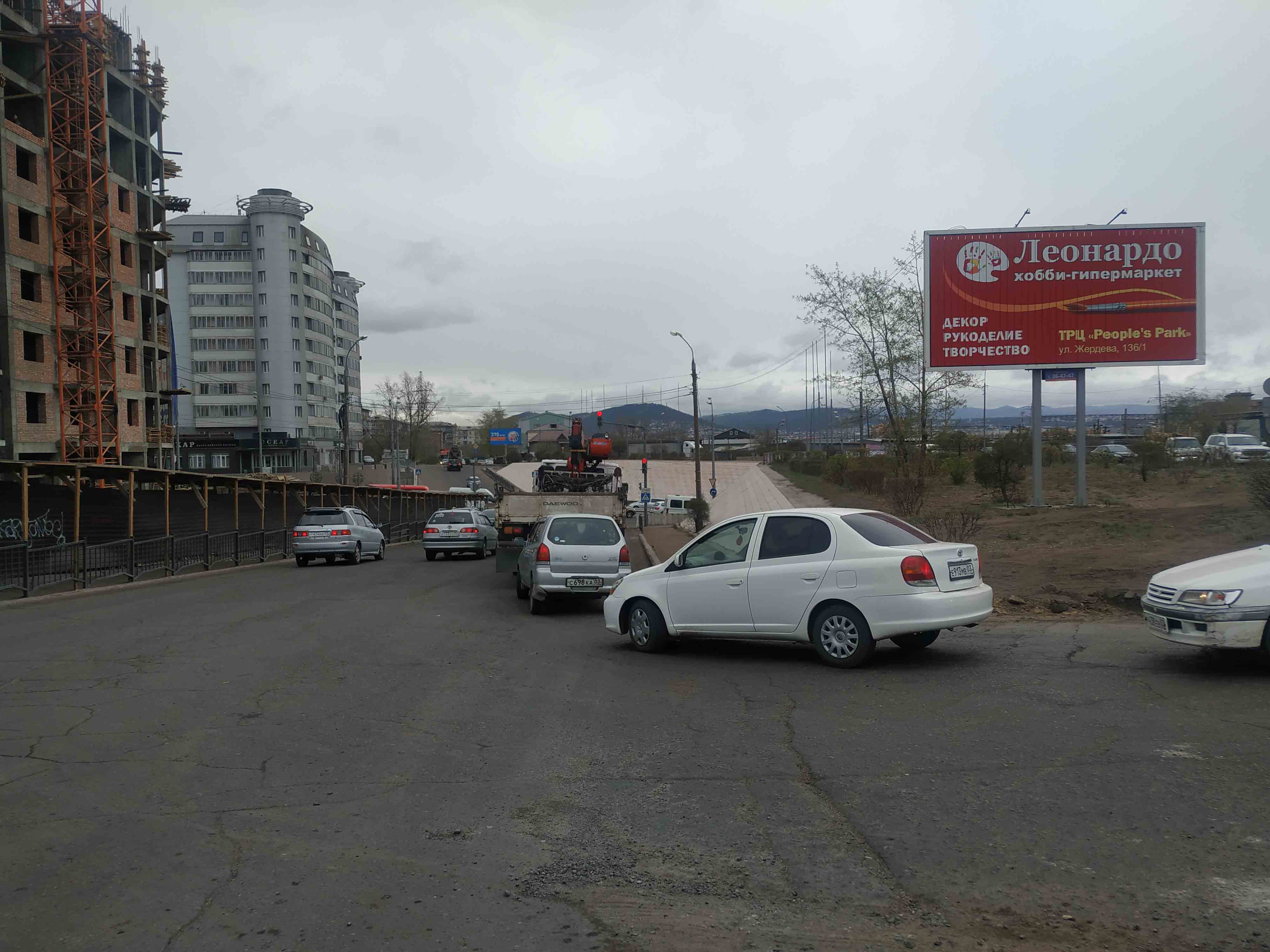 Фотография рекламного носителя, тип: Билборд 3x6, адрес: Революции 1905 г. ул. Х 50-Летия Октября пр-т., Улан-Удэ, Республика Бурятия, Россия. Сторона B №854463