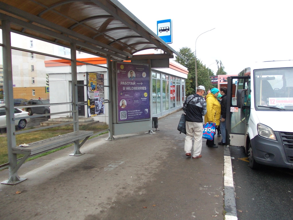 Фотография рекламного носителя, тип: Остановка, адрес: Мира пр-т., ост. "Медгородок", Набережные Челны, Республика Татарстан, Россия. Сторона AN №1007124