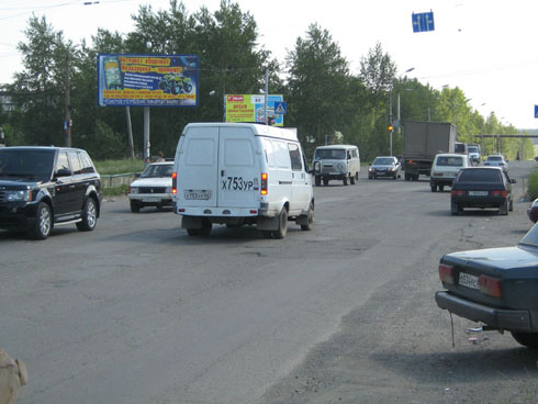 Фотография рекламного носителя, тип: Билборд 3x6, адрес: Юности ул., д.45 Х Ленинградский пр-т., Нижний Тагил, Свердловская область, Россия. Сторона B1-B3 №484492