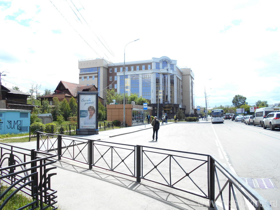 Фотография рекламного носителя, тип: Пиллар 3x1.4, адрес: Чкалова ул., отель Мариот, Иркутск, Иркутская область, Россия. Сторона Б №433080