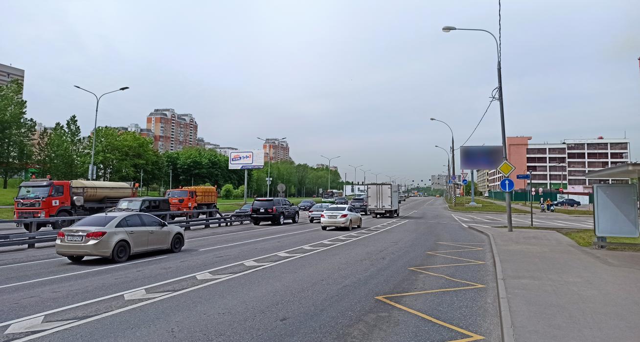 Фотография рекламного носителя, тип: Билборд 3x6, адрес: Боровское ш., вл.2, Москва, Россия. Сторона Б №821421