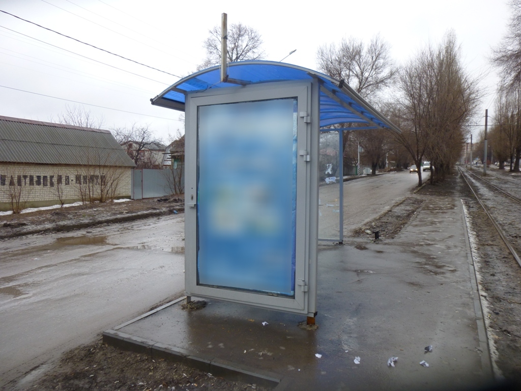 Фотография рекламного носителя, тип: Остановка 1.8x1.2, адрес: Клочкова ул., д.31, Саратов, Саратовская область, Россия. Сторона Б №842061