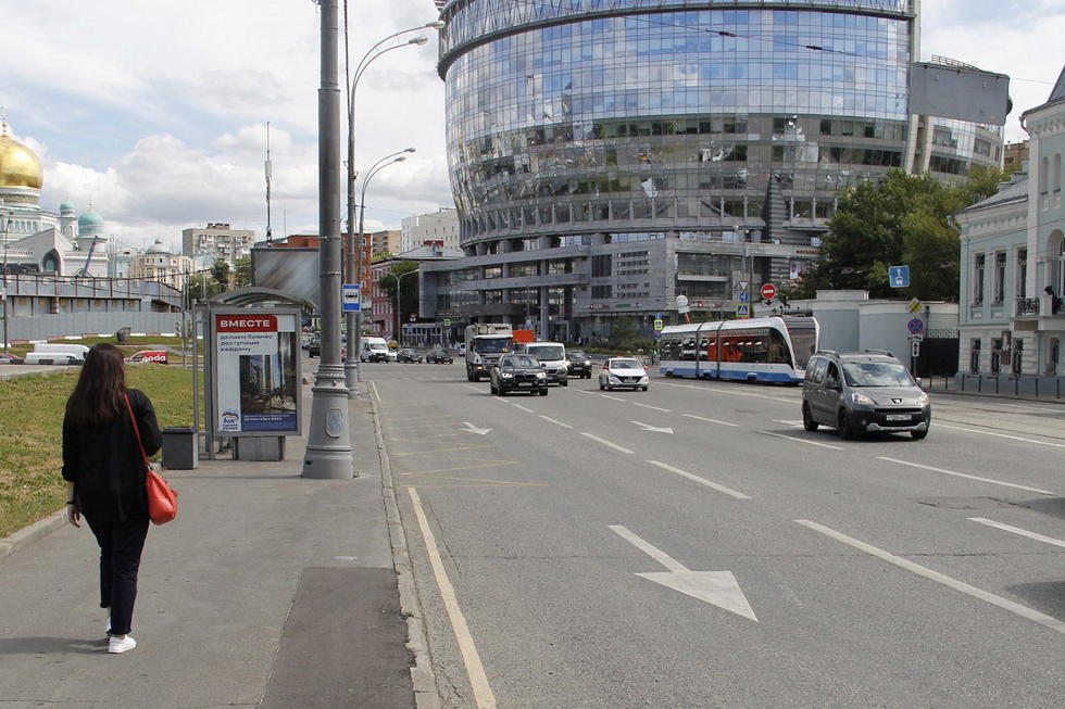 Фотография рекламного носителя, тип: Остановка 1.8x1.2, адрес: Дурова ул., д.4, Москва, Россия. Сторона Б №538667