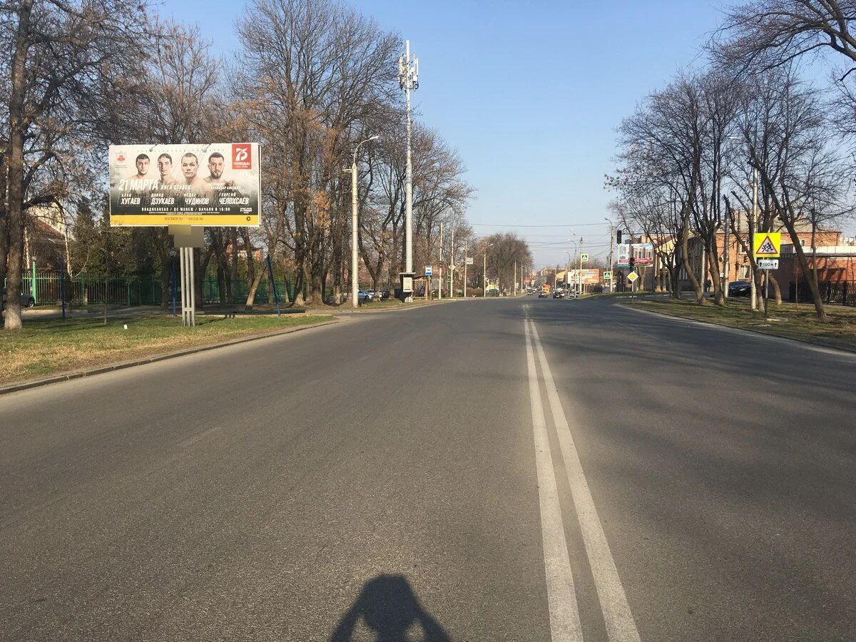 Фотография рекламного носителя, тип: Билборд 3x6, адрес: Барбашова ул. Х Костанаева ул., автомойка, Владикавказ, Республика Северная Осетия – Алания, Россия. Сторона Б №846203