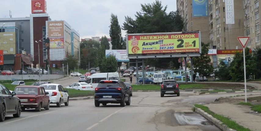 Фотография рекламного носителя, тип: Суперсайт 3x12, адрес: Тельмана ул. Х Комсомольская ул., поз.1, Энгельс, Саратовская область, Россия. Сторона А №937674