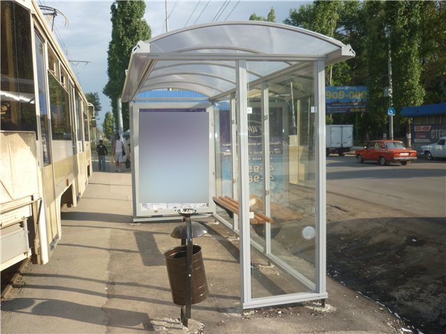 Фотография рекламного носителя, тип: Остановка 1.8x1.2, адрес: 50 лет Октября пр-т. Х 2-я Дачная ул., в центр, Саратов, Саратовская область, Россия. Сторона А №747396