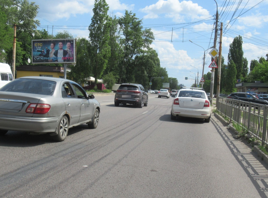 Фотография рекламного носителя, тип: Билборд 3x6, адрес: Лизюкова ул., д.56 Х Владимира Невского ул., Воронеж, Воронежская область, Россия. Сторона B1-B3 №848770