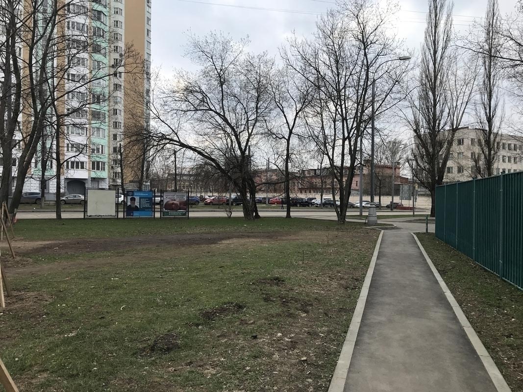 Фотография рекламного носителя, тип: Афиша 1.75x1.8, адрес: Авиамоторная ул., д.15, стенд 3, Москва, Россия. Сторона А2 №886441