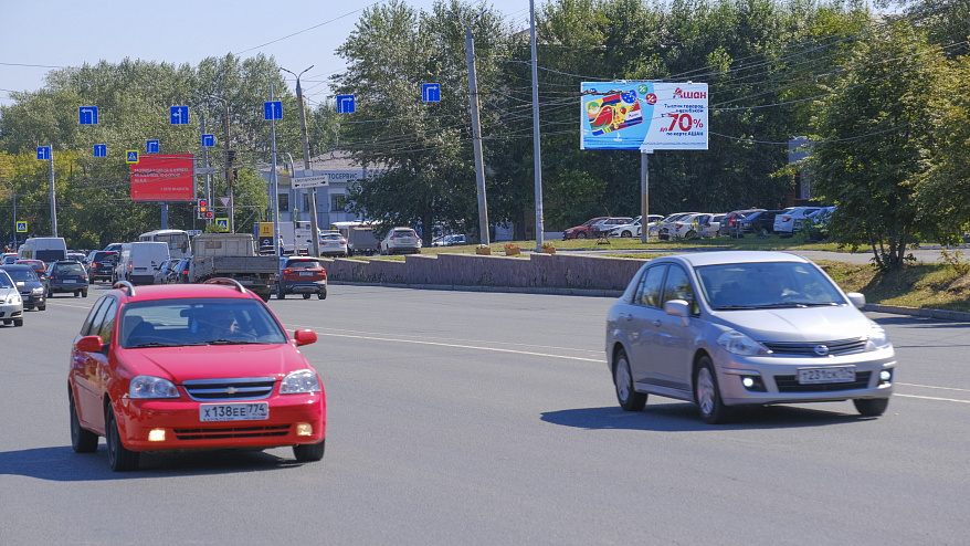 Фотография рекламного носителя, тип: Билборд 3x6, адрес: Комсомольский пр-т., д.9, Челябинск, Челябинская область, Россия. Сторона А №367375