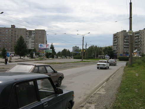 Фотография рекламного носителя, тип: Билборд 3x6, адрес: Зари ул., д.21 Х Вагоностроителей пр-т., Нижний Тагил, Свердловская область, Россия. Сторона B1 №484496