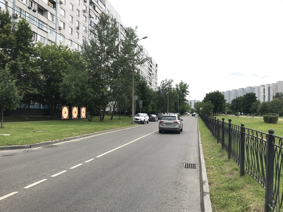 Фотография рекламного носителя, тип: Афиша 1.75x1.8, адрес: Таллинская ул., д.5, корп.2, стенд 3, Москва, Россия. Сторона А1 №882610