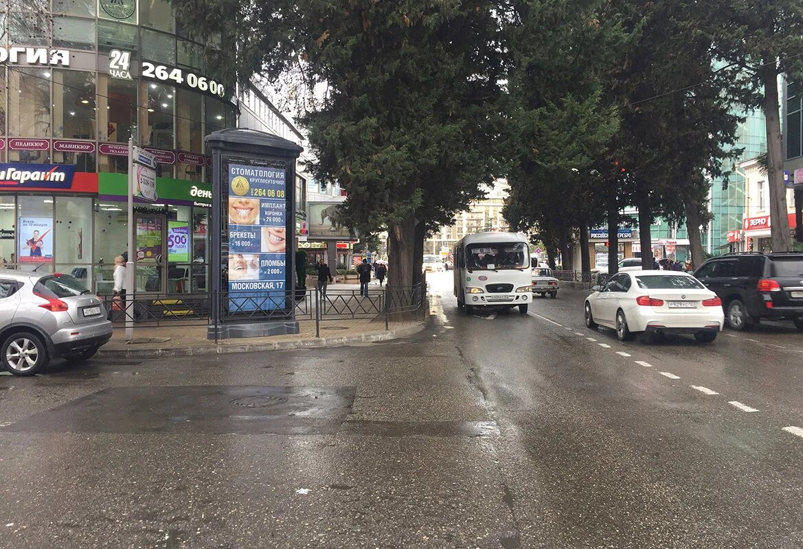 Фотография рекламного носителя, тип: Пиллар 3x1.4, адрес: Московская ул. Х Роз ул., Сочи, Краснодарский край, Россия. Сторона А1-А5 №858341