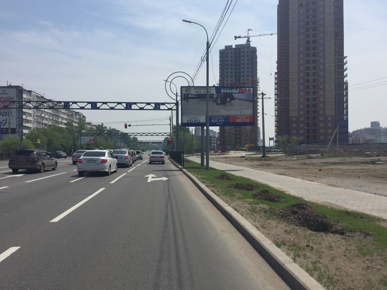 Фотография рекламного носителя, тип: Билборд 3x6, адрес: Павла Морозова ул., ост. Кубяка, поз.2, Хабаровск, Хабаровский край, Россия. Сторона А №971472