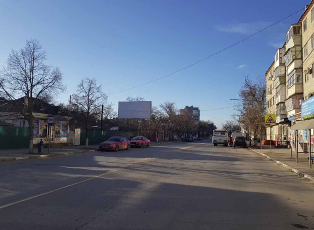 Фотография рекламного носителя, тип: Билборд 3x6, адрес: Московская ул., д.66 Х Красноармейский пер., Азов, Ростовская область, Россия. Сторона Б №1093466