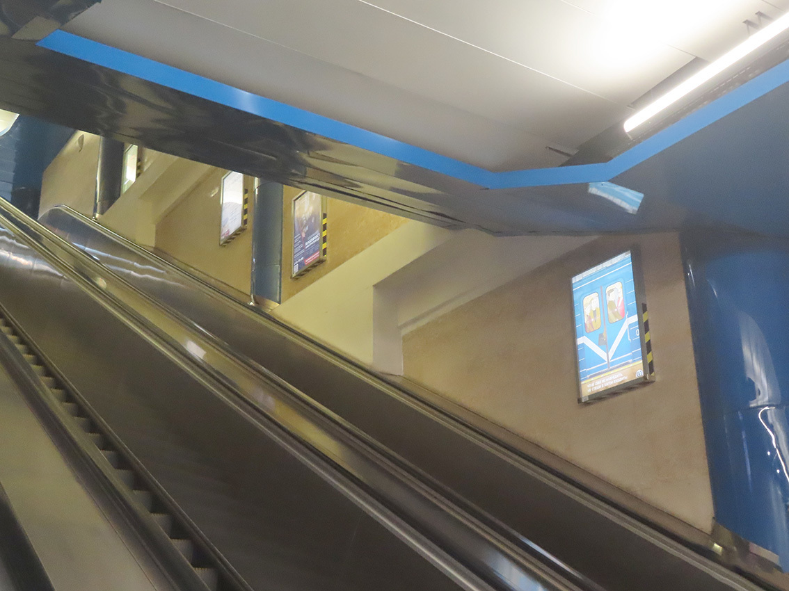 Фотография рекламного носителя, тип: Лайтбокс, адрес: Станция метро «Дунайская», линия Фрунзенско-Приморская, Санкт-Петербург, Россия. Сторона/вариант А №1061984