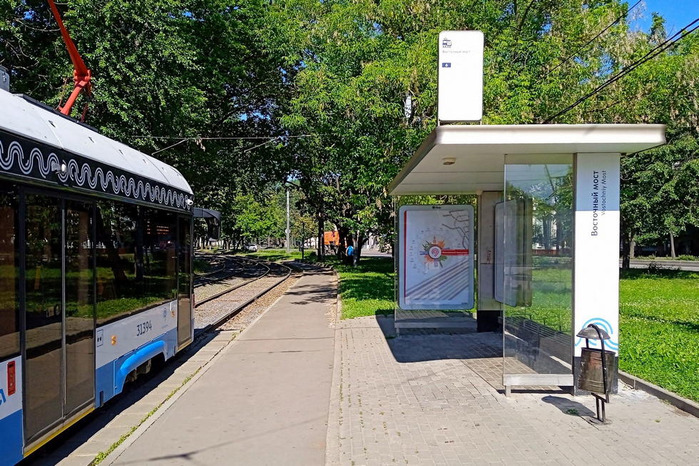 Фотография рекламного носителя, тип: Остановка 1.8x1.2, адрес: Лодочная ул., ост. Восточный мост, поз.2, Москва, Россия. Сторона А №997569