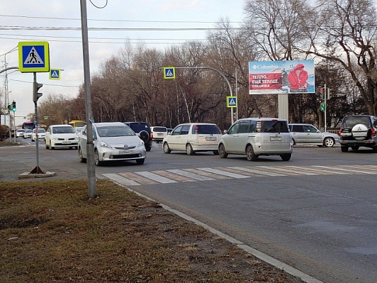 Фотография рекламного носителя, тип: Билборд 3x6, адрес: Комсомольская ул., д.77, Уссурийск, Приморский край, Россия. Сторона А1-А10 №791377