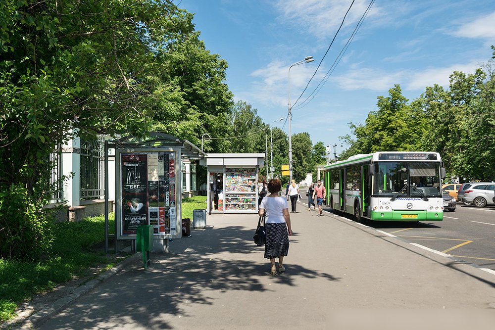 Фотография рекламного носителя, тип: Остановка 1.8x1.2, адрес: Сокольническая пл., д.7, поз.2, Москва, Россия. Сторона Б №582537
