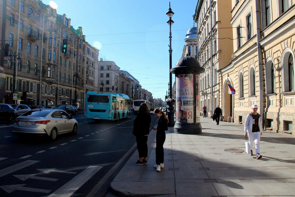 Фотография рекламного носителя, тип: Пиллар 3x1.4, адрес: Невский пр-т., д.174 Х Исполкомская ул., Санкт-Петербург, Россия. Сторона А №639672