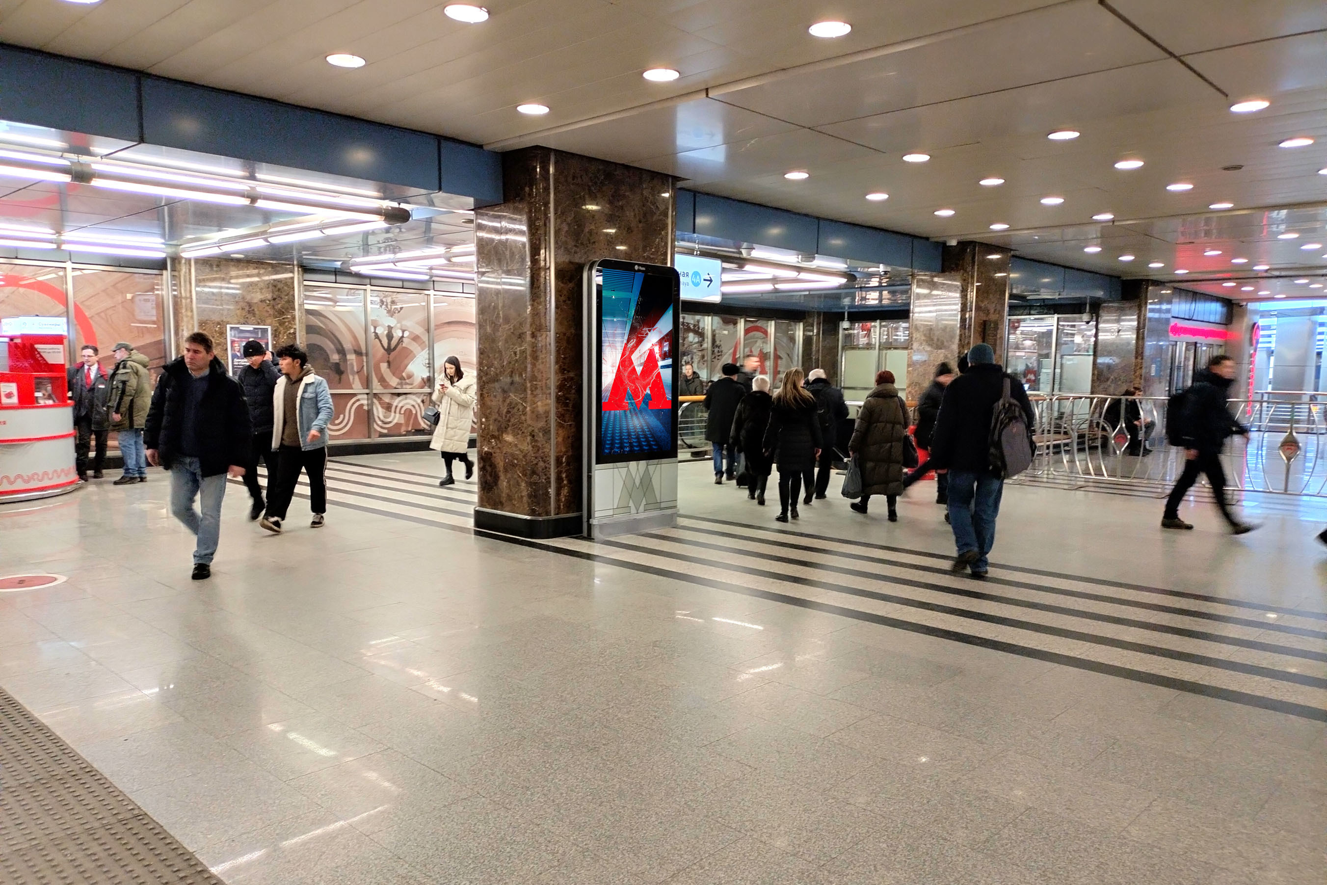 Фотография рекламного носителя, тип: Видеоэкран, адрес: Станция метро «Выставочная», линия Филёвская, Москва, Россия. Сторона/вариант А1 №1076358