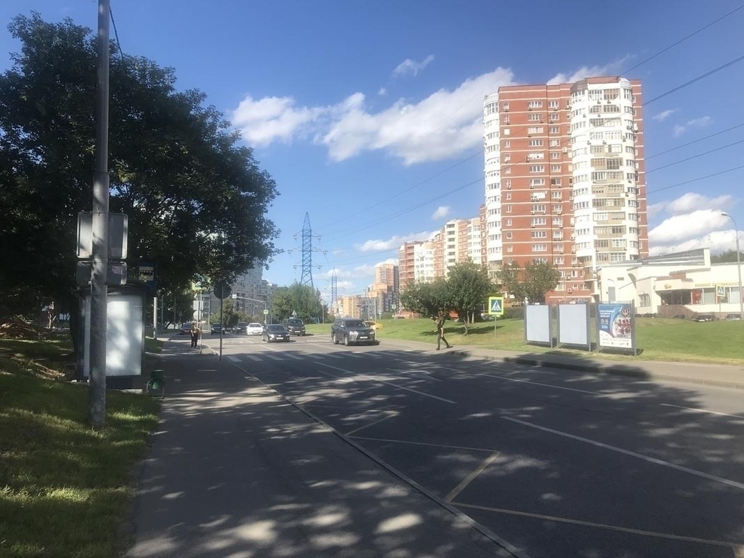 Фотография рекламного носителя, тип: Афиша 1.75x1.8, адрес: Академика Пилюгина ул., д.10, н-в, стенд 3, Москва, Россия. Сторона А1 №886501