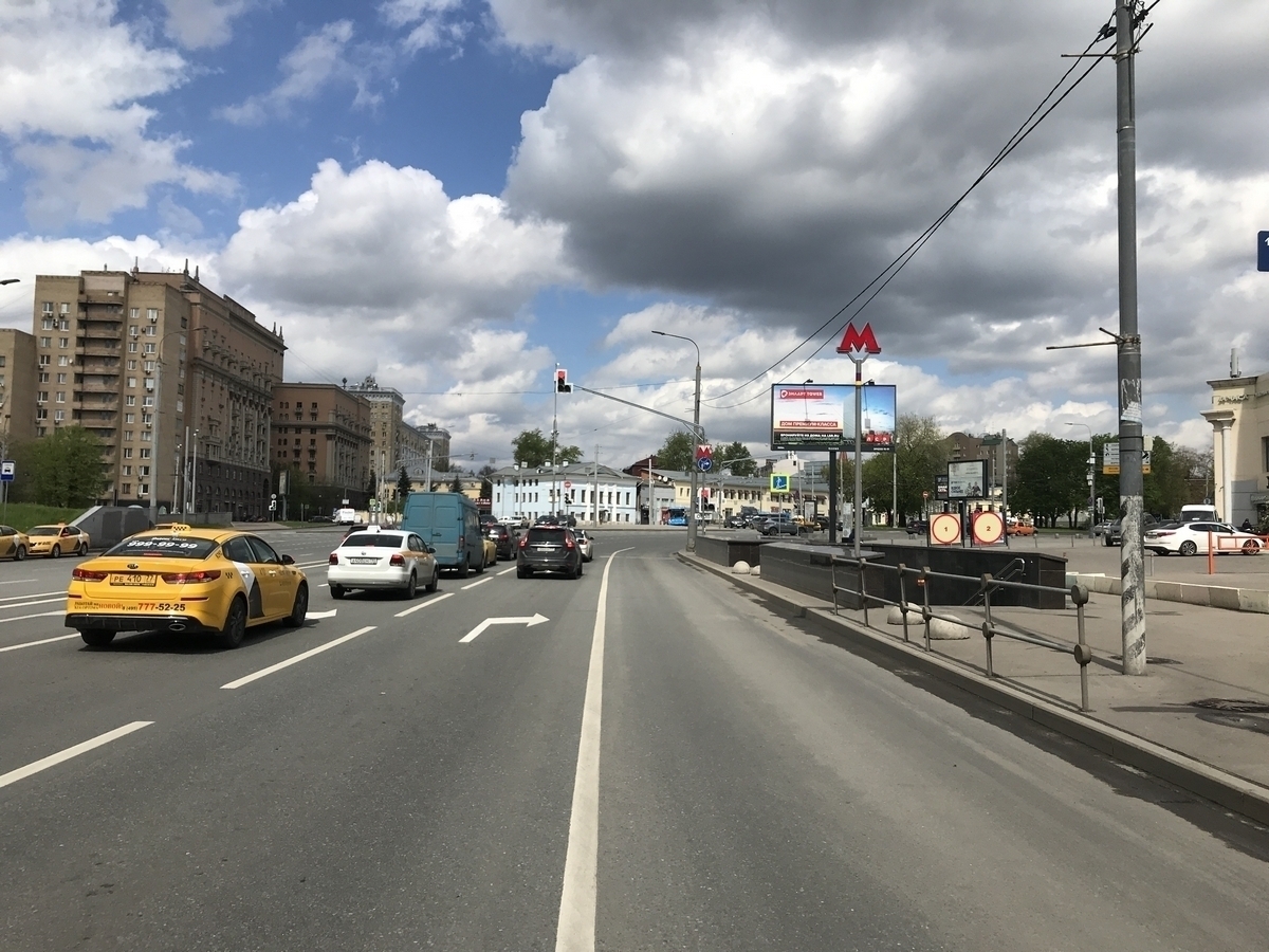 Фотография рекламного носителя, тип: Афиша 1.75x1.8, адрес: Таллинская ул. , д.3, корп.1, стенд 3, Москва, Россия. Сторона А2 №882609