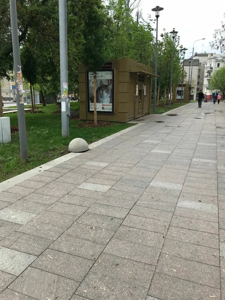 Фотография рекламного носителя, тип: Ситиформат 1.8x1.2, адрес: Комсомольский пр-т., д.2, поз.2, Москва, Россия. Сторона А №949002