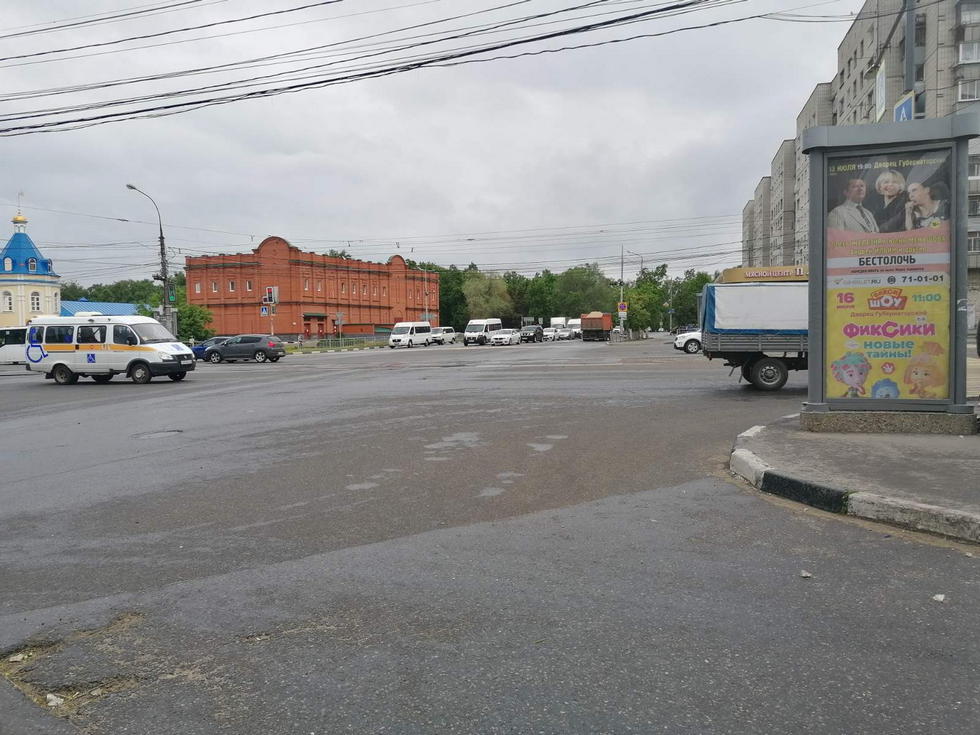 Фотография рекламного носителя, тип: Пиллар 3x1.4, адрес: Минаева ул. Х 12 Сентября ул., поз.3, Ульяновск, Ульяновская область, Россия. Сторона А3 №1027665