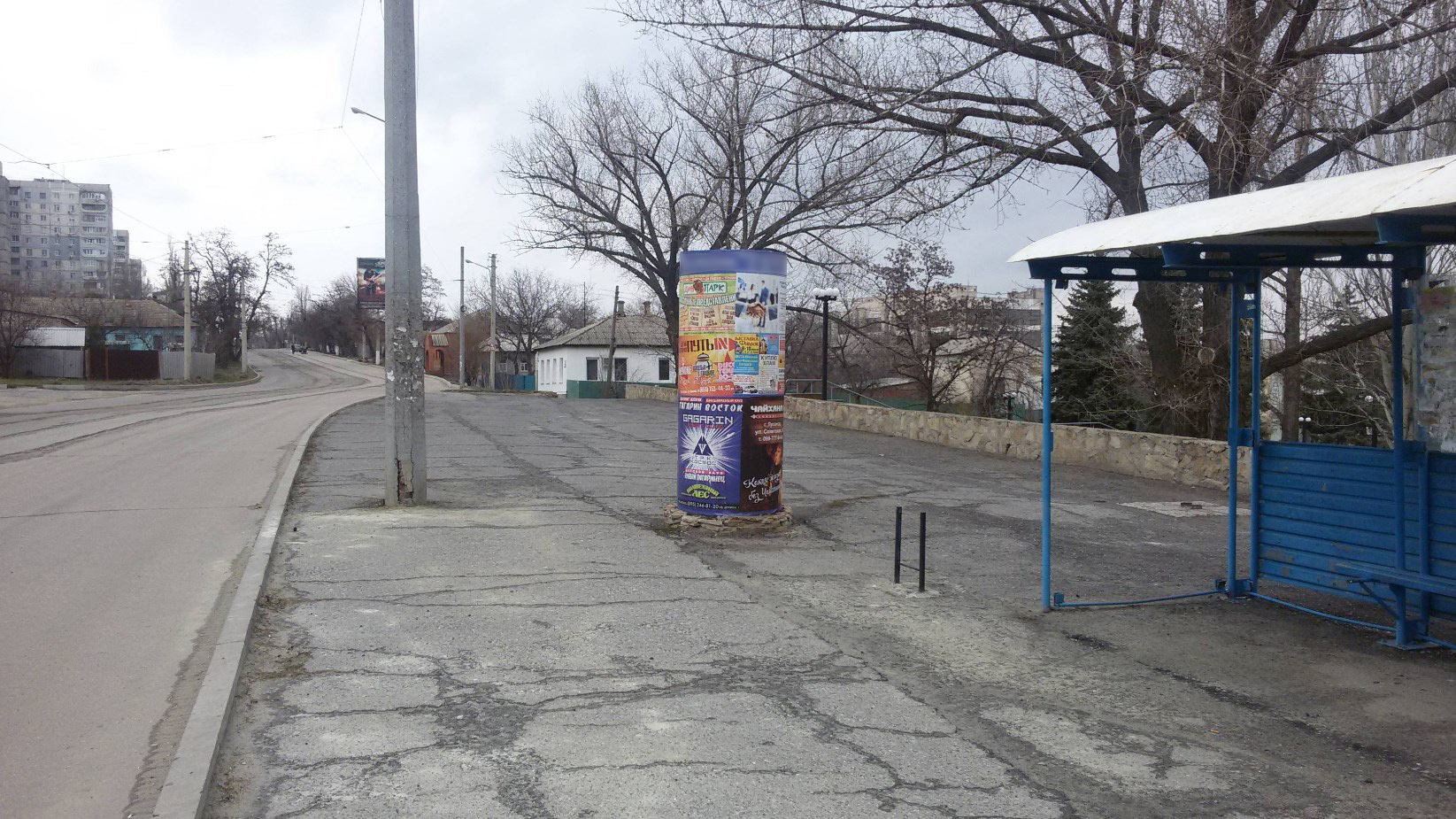 Фотография рекламного носителя, тип: Нестандартный ситиформат, адрес: Розы Люксембург пл., д.2а, Луганск, Луганская область, Россия. Сторона А1 №1324454