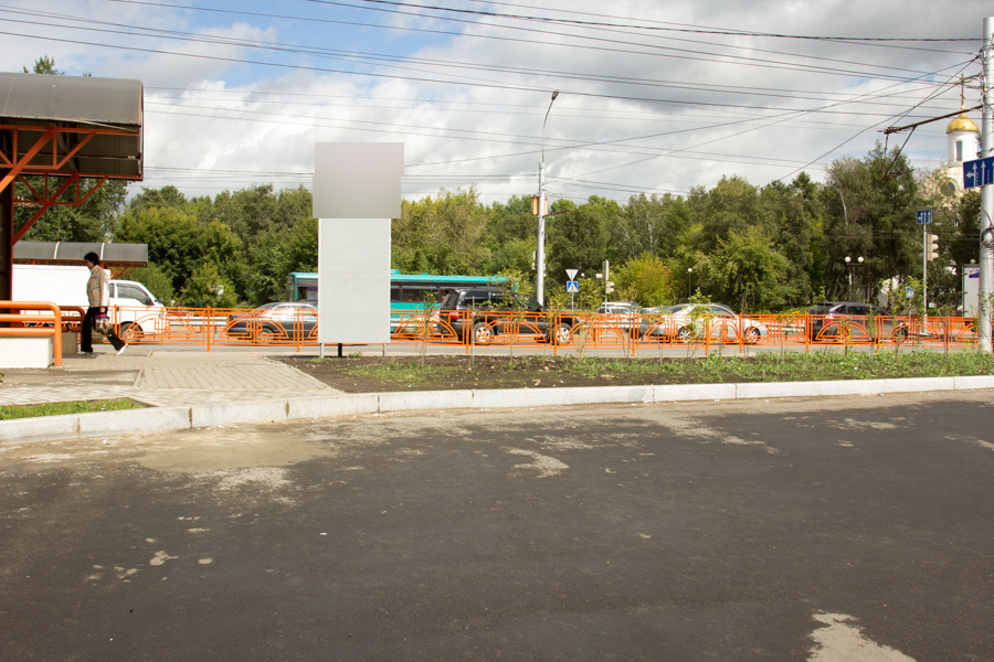 Фотография рекламного носителя, тип: Нестандартный ситиформат, адрес: Байкальская ул., ООТ Лисиха, поз.1, Иркутск, Иркутская область, Россия. Сторона В №509403