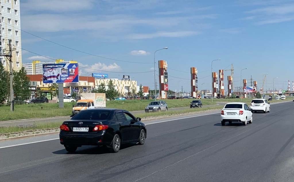 Фотография рекламного носителя, тип: Билборд 3x6, адрес: Тюменский тракт, д.2, Сургут, Ханты-Мансийский автономный округ – Югра, Россия. Сторона Б №959947