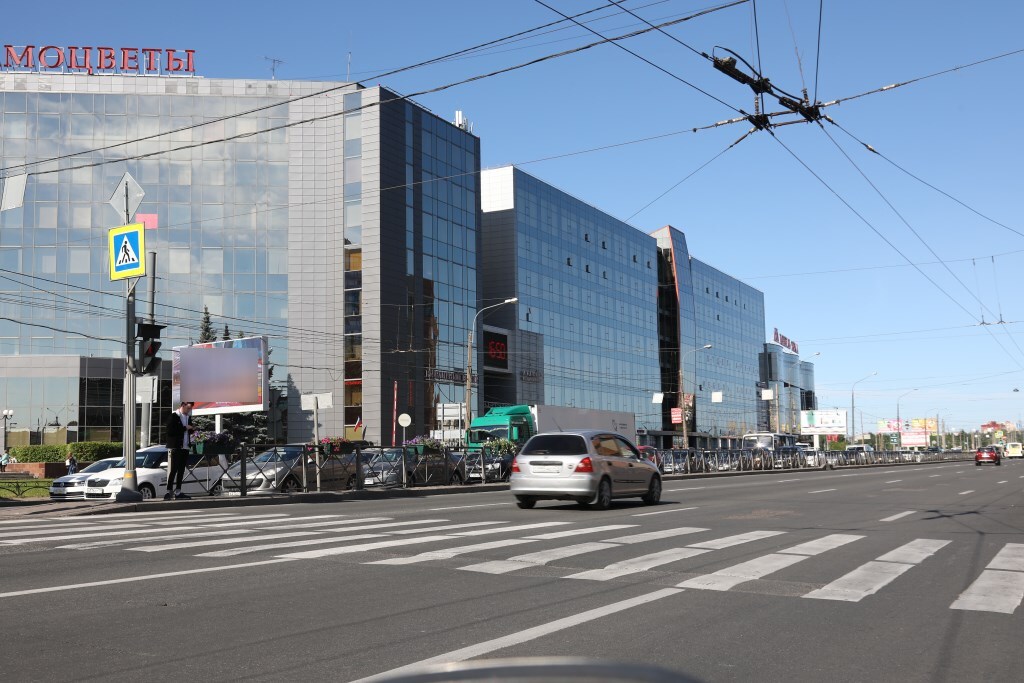 Фотография рекламного носителя, тип: Билборд 3x6, адрес: Заневский пр-т. Х Карла Фаберже ул., д.8 Х Энергетический пр-т., Санкт-Петербург, Россия. Сторона Bh1-Bh4 №992725