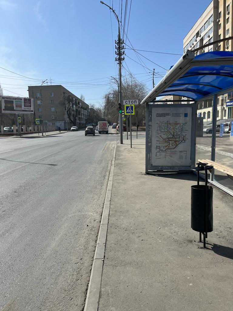 Фотография рекламного носителя, тип: Остановка 1.8x1.2, адрес: Серова ул. Х Новоузенская ул., Саратов, Саратовская область, Россия. Сторона А №586001