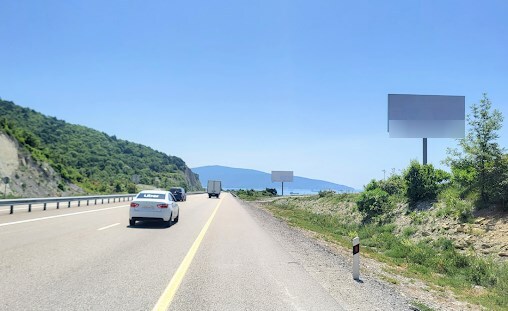 Фотография рекламного носителя, тип: Билборд 3x6, адрес: М-4 "Дон" а/д, 1 531 400м, Геленджик, Краснодарский край, Россия. Сторона A №962145