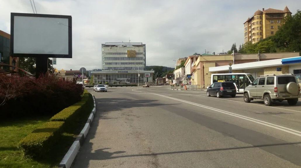 Фотография рекламного носителя, тип: Ситиборд 2.7x3.7, адрес: Победы пр-т., д.2б, Кисловодск, Ставропольский край, Россия. Сторона Б1-Б5 №950724