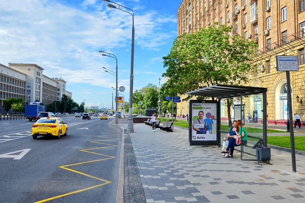 Фотография рекламного носителя, тип: Остановка 1.8x1.2, адрес: Мира пр-т. Х Маломосковская ул., Москва, Россия. Сторона А №335005