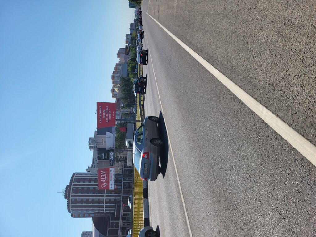 Фотография рекламного носителя, тип: Нестандартный суперсайт, адрес: Московский пр-т., д.109а/2 Х Победы б-р., Воронеж, Воронежская область, Россия. Сторона A №1075016