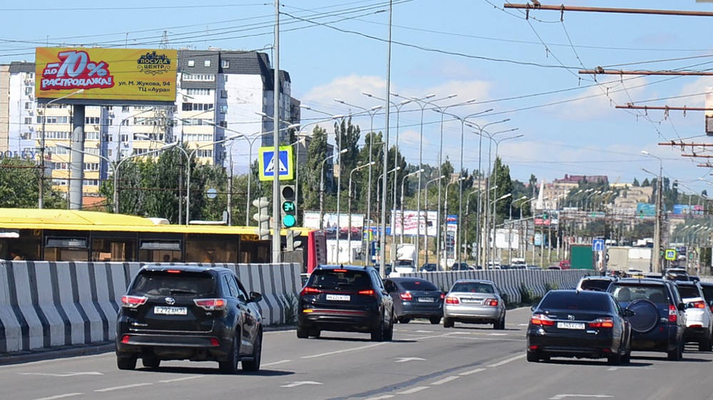 Фотография рекламного носителя, тип: Суперсайт 4x12, адрес: Университетский пр-т., ТРЦ "Акварель", Волгоград, Волгоградская область, Россия. Сторона Б №1066158