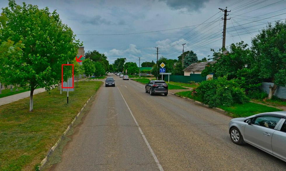 Фотография рекламного носителя, тип: Нестандартный ситиформат, адрес: Фрунзе ул., напротив Стадиона, Кореновск, Краснодарский край, Россия. Сторона Б №1025994