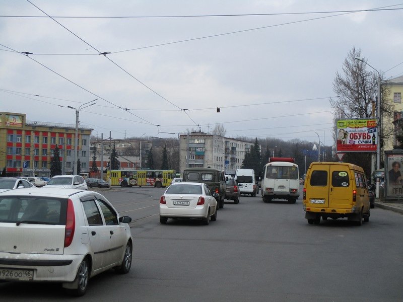 Фотография рекламного носителя, тип: Ситиборд 2.7x3.7, адрес: К. Маркса ул., д.17, Курск, Курская область, Россия. Сторона A1-A3 №716336