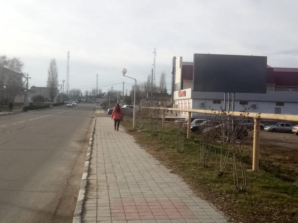 Фотография рекламного носителя, тип: Билборд 3x6, адрес: Гулькевичи г., Советская ул., д.30, Краснодарский край, Россия. Сторона А №1020638