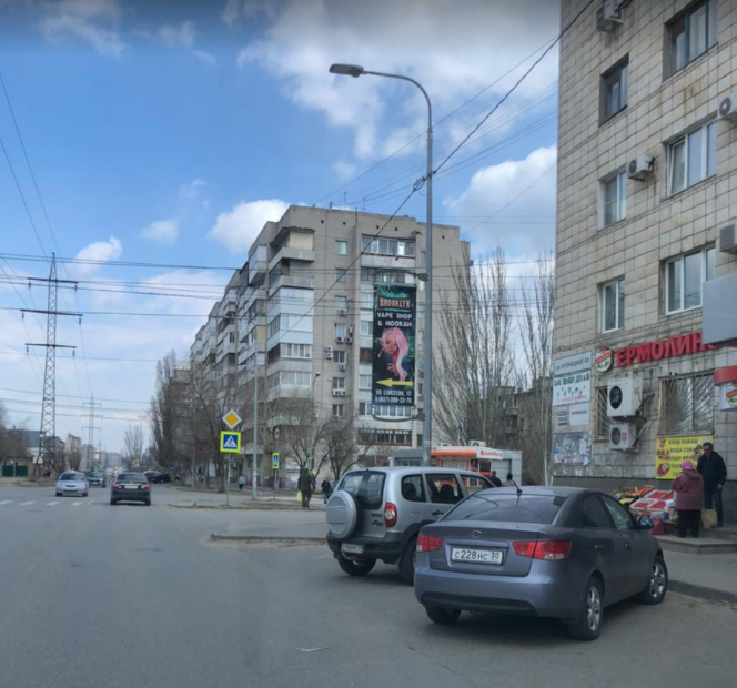 Фотография рекламного носителя, тип: Панель-кронштейн, адрес: Кузнецкая ул., поз.1, Волгоград, Волгоградская область, Россия. Сторона А №1097047