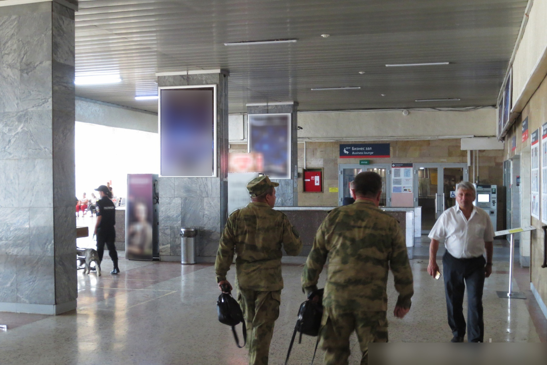 Фотография рекламного носителя, тип: Постер/баннер, адрес: ЖД вокзал «Саратов-1», Привокзальная пл., д.1, Саратов, Саратовская область, Россия. Сторона/вариант А №991210