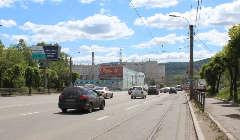 Фотография рекламного носителя, тип: Билборд 3x6, адрес: Матросова ул., д.15 X 60 лет октября ул., Красноярск, Красноярский край, Россия. Сторона Б1-Б3 №820525
