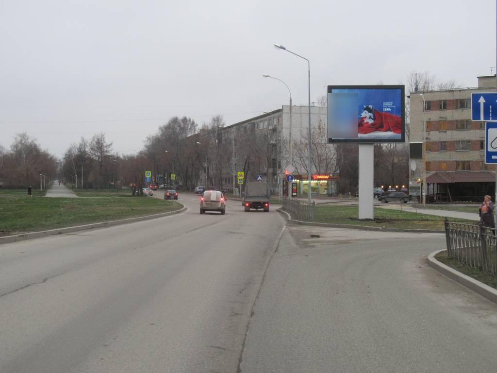 Фотография рекламного носителя, тип: Ситиборд 2.7x3.7, адрес: Посадская ул. Х Московская ул., Екатеринбург, Свердловская область, Россия. Сторона A1-A7 №790578