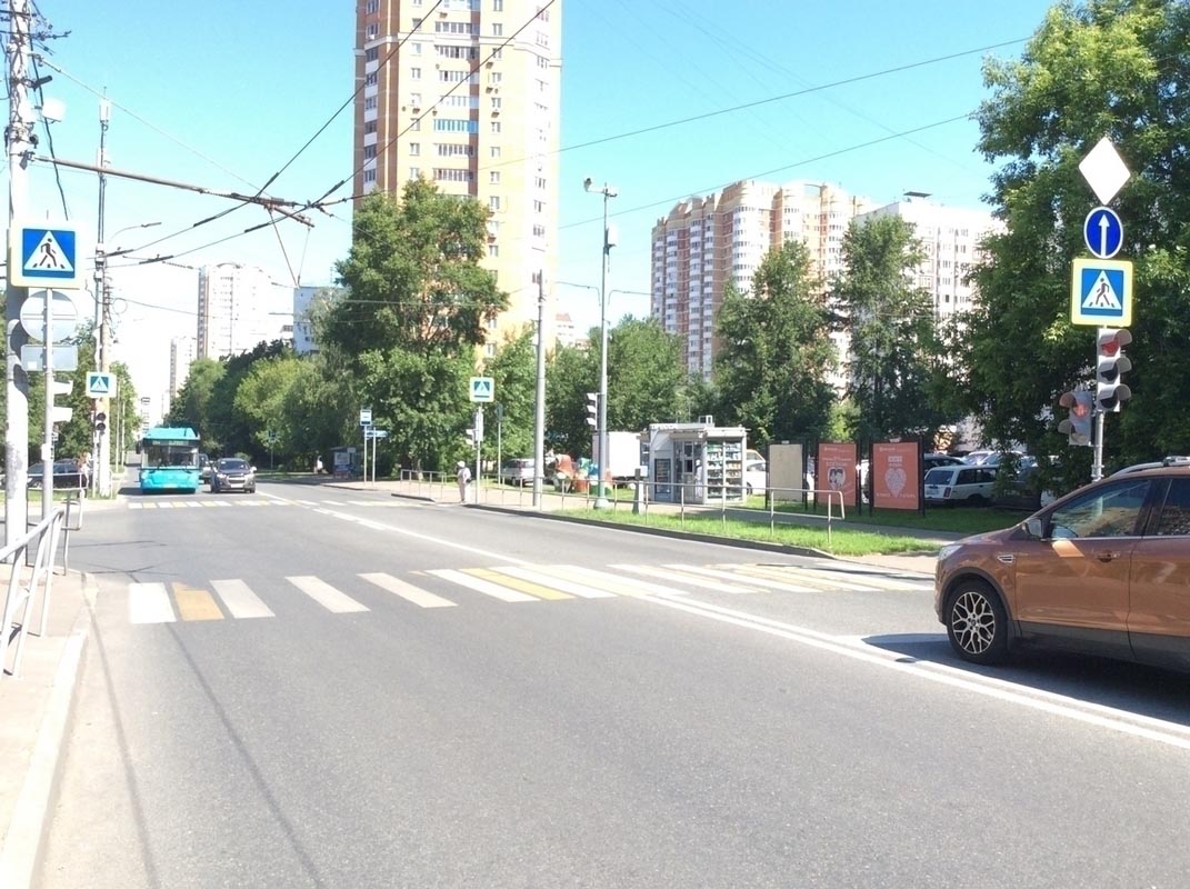 Фотография рекламного носителя, тип: Афиша 1.75x1.8, адрес: Бескудниковский б-р., д.22, стенд 3, Москва, Россия. Сторона А1 №886540